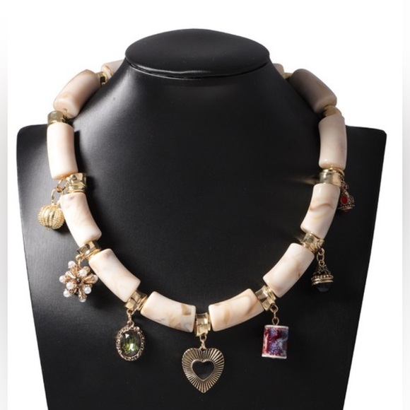 Elegant Cream and Gold Charm Necklace - Picture 2 of 4